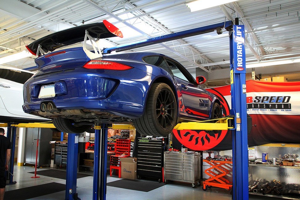 GT3 RS 3.8 on a car lift